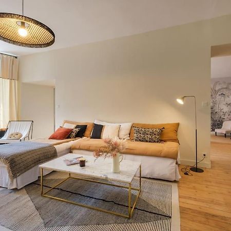 Appartement Avec Son Patio Dans Centre Historique De Bourg المظهر الخارجي الصورة
