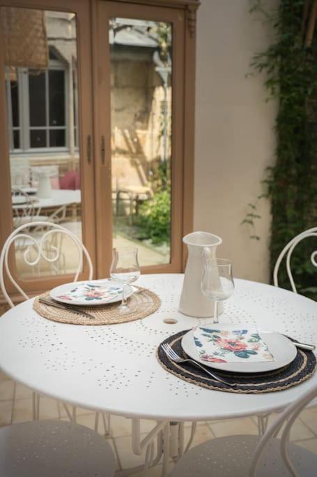 Appartement Avec Son Patio Dans Centre Historique De Bourg المظهر الخارجي الصورة